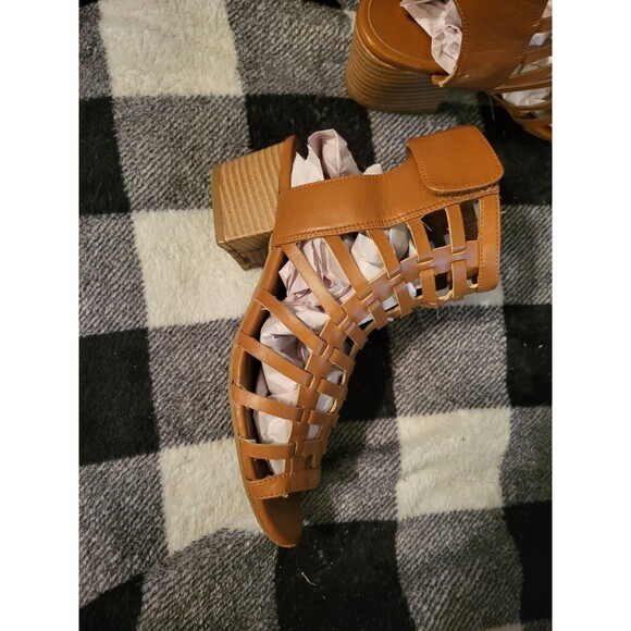 American Eagle Gladiator Sandals Size 5 - Picture 4 of 7